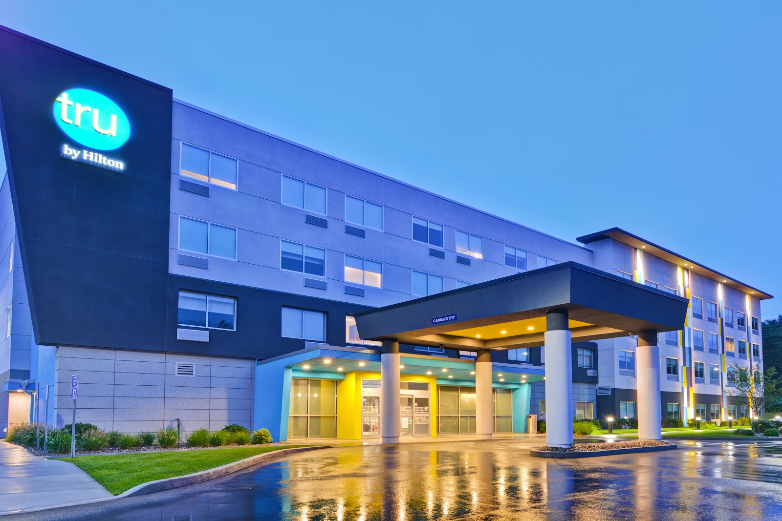 Tru by Hilton Middletown