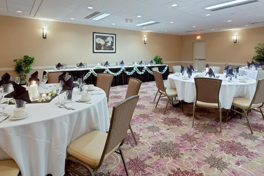 Armoni Inn and Suites