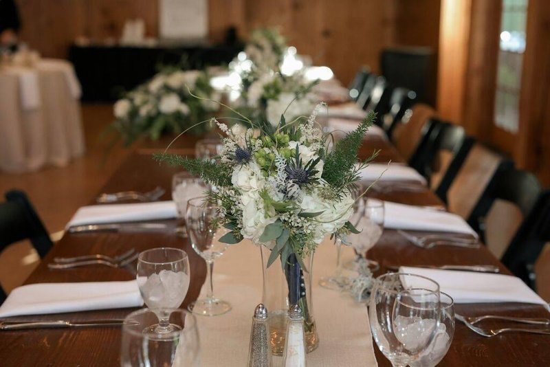 Felthousen's Florist and Greenhouse