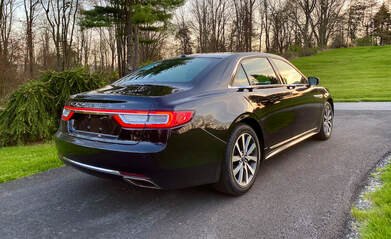 Crown Vicky Limousine